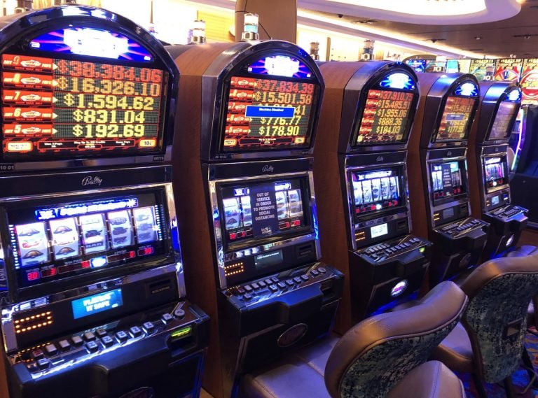 Giao diện chính kubet11 với nhiều trò chơi thể thao và casino trực tuyến dành cho người Việt